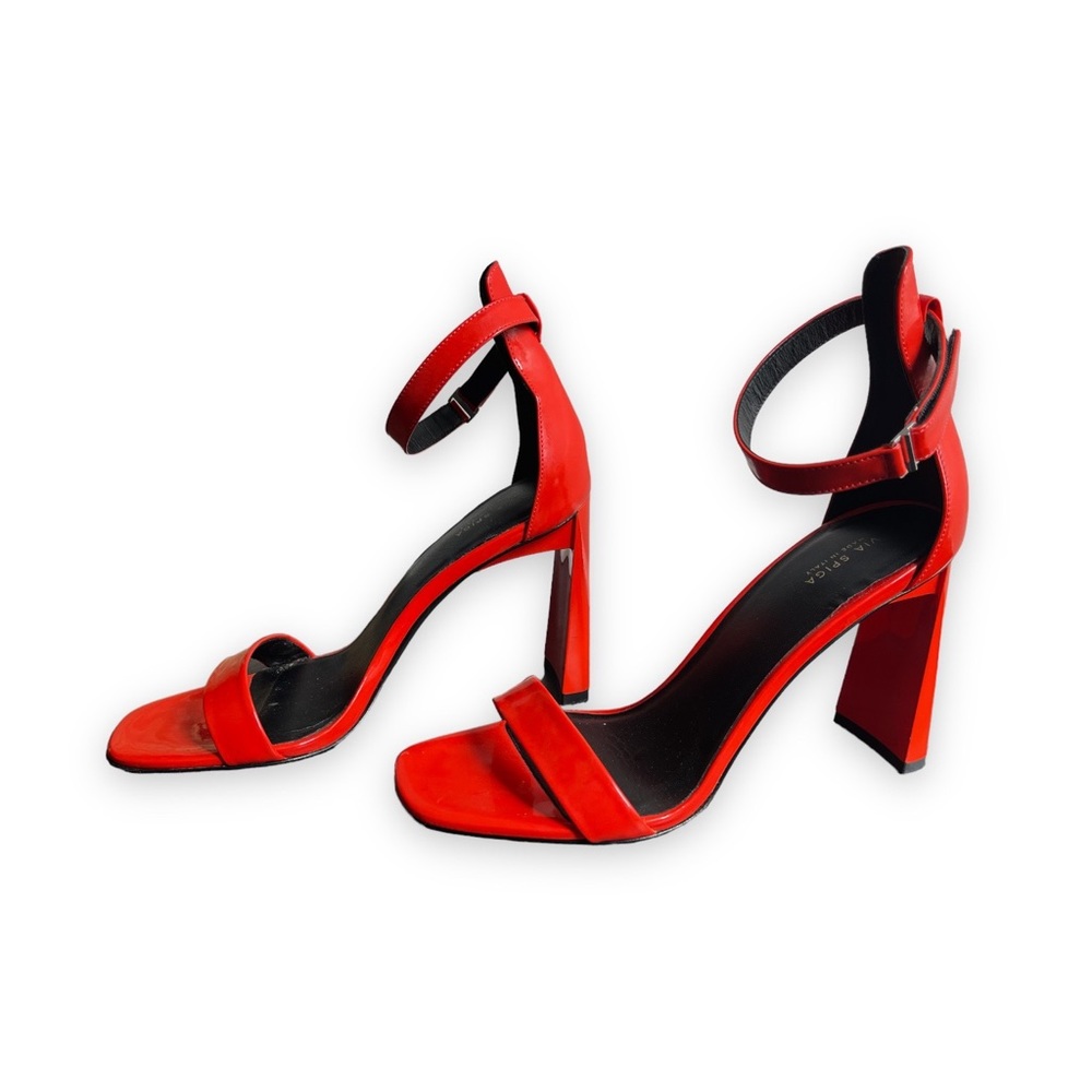 ✧ Red patent leather block heel sandals